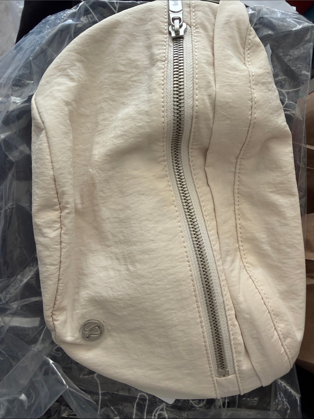 lululemon athletica Cream Crossbody/Shoulder Bag with Silver Hardware